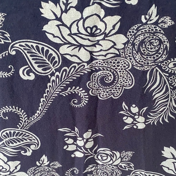 Blue Sky Navy Floral Blouse - Picture 3 of 3